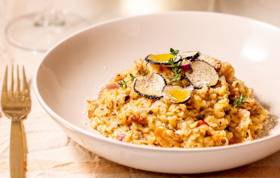 Orzo uit de oven met spekjes en pompoen