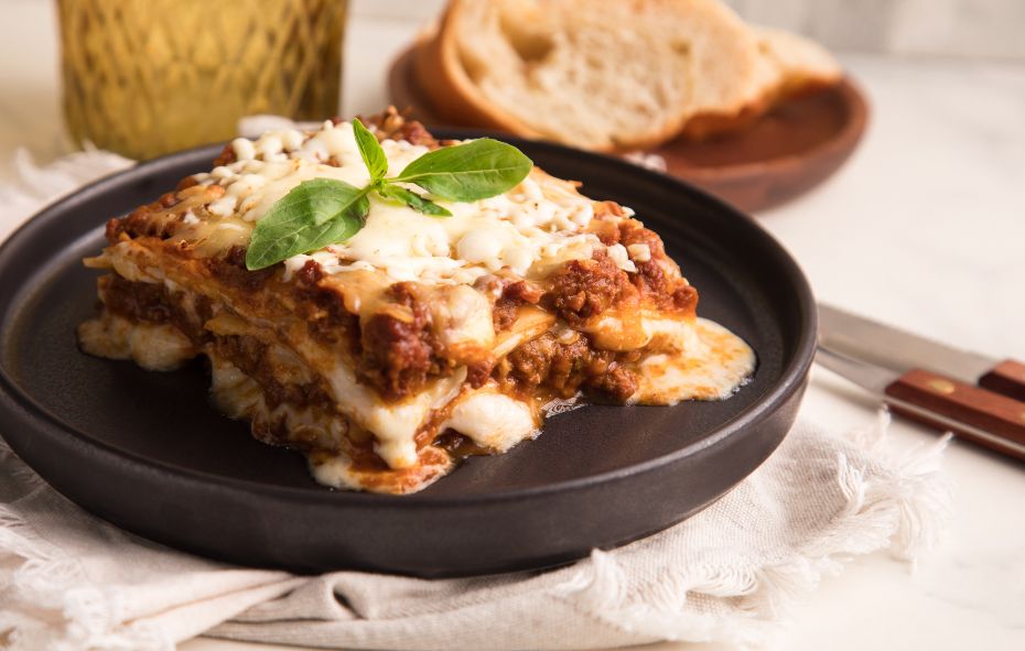 Wildlasagne met edelhertgehakt en knolselderij